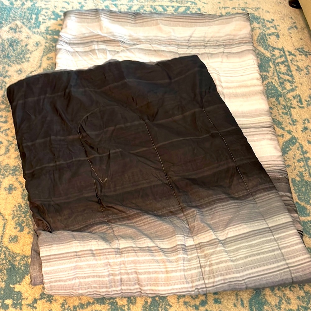 Twin XL Comforter